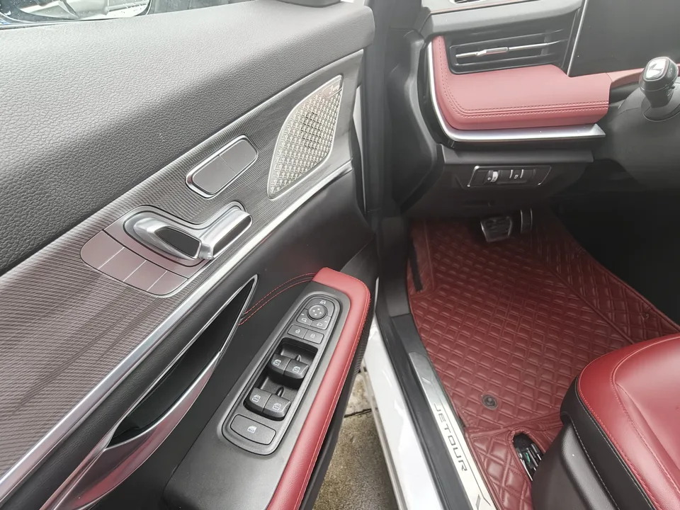 Jetour Jietu X70 PLUS Self-improvement Edition 1.5T DCT Self-improvement PRO 7 Seaters 2024 — миниатюра 4