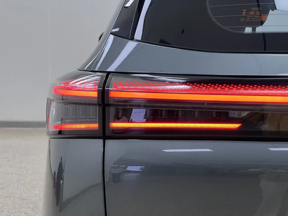 Chery Fengyun T8 1.5T 130km Premium Edition 2025 — миниатюра 3