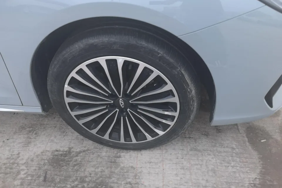 Chery Fengyun A8L Fengyun A8L 2025 145km Luxury Model 2024 — миниатюра 4