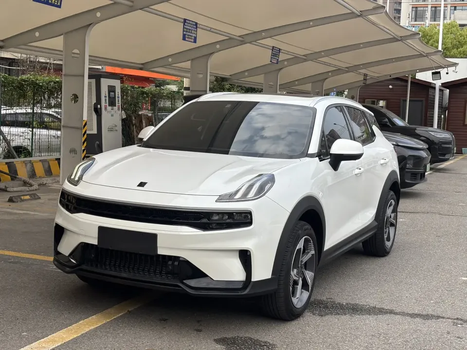 Lynk & Co 06 2023