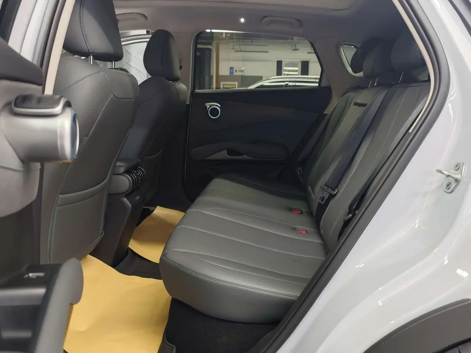 BYD Yuan Plus Smart Driving Edition 510KM Beyond Edition 2025 — миниатюра 4