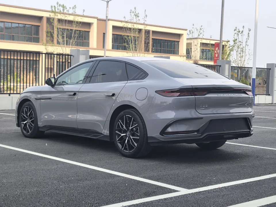 BYD Han DM Han DM 2025 DM-i 125KM Premium Edition 2024 — миниатюра 2