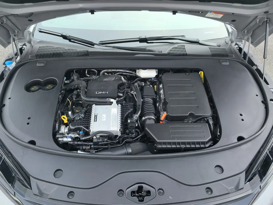 BYD Han DM Han DM 2025 DM-i 125KM Premium Edition 2024 — миниатюра 3