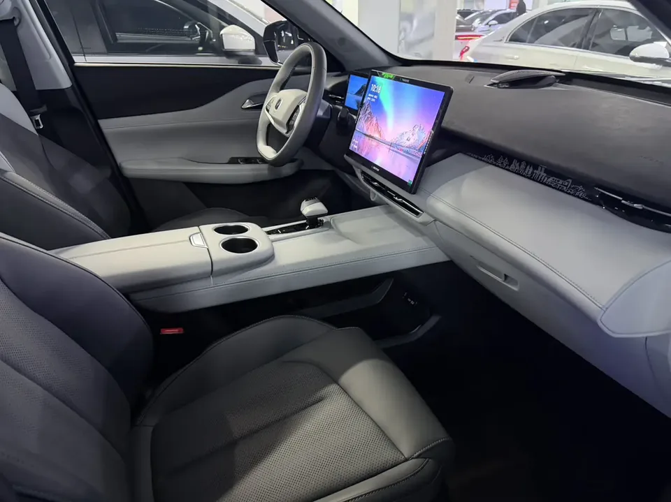 Changan Uni-Z Changan UNI-Z 2025 1.5T DCT Premium Edition 2024 — миниатюра 4