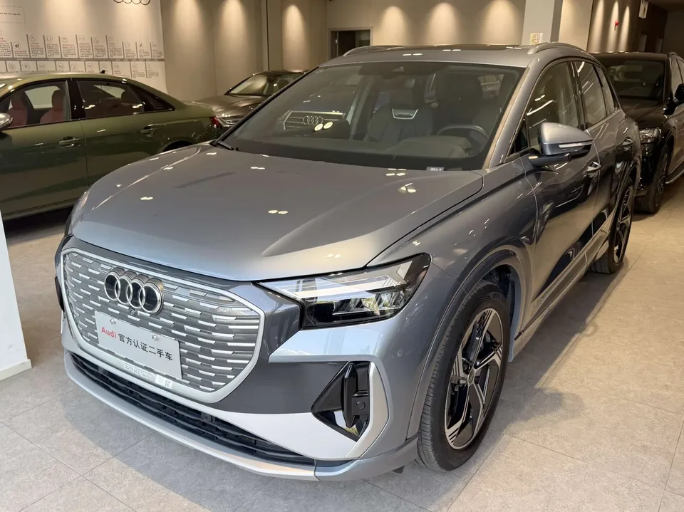 Audi Q4 e-tron Audi Q4 e-tron 2024 40 e-tron Creative Edition 2025 — photo 1, buy with delivery to Moscow