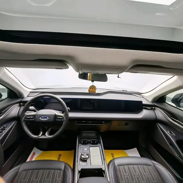 Ford Mondeo facelift EcoBoost 245 luxury model 2023 — миниатюра 3