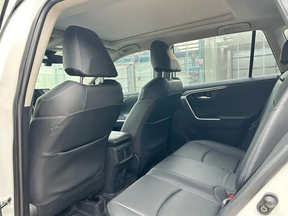 Toyota RAV4 2.0L CVT 2WD Fashion PLUS Edition 2024 — миниатюра 3