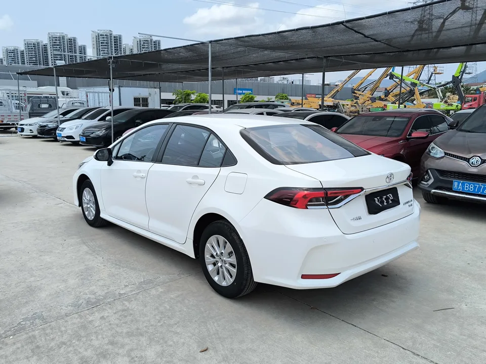 Toyota Corolla 1.2T S-CVT Pioneer PLUS Edition 2023 — миниатюра 4