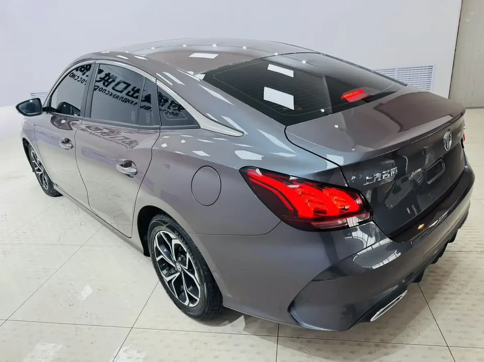 MG 5 180DVVT CVT Youth Deluxe Edition 2022 — миниатюра 4