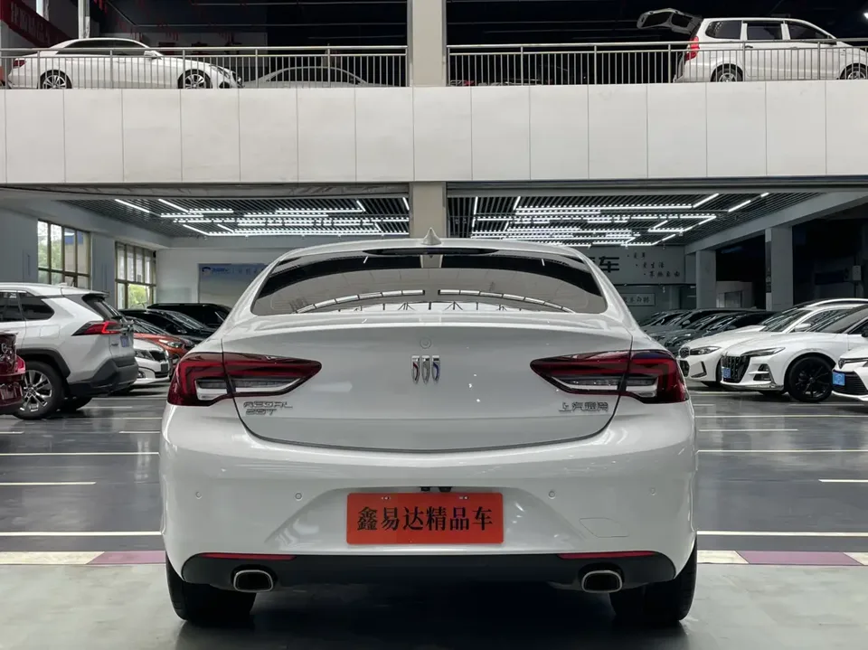 Buick Majesty Regal 2024 28T Enjoyment Edition 2023 — миниатюра 2