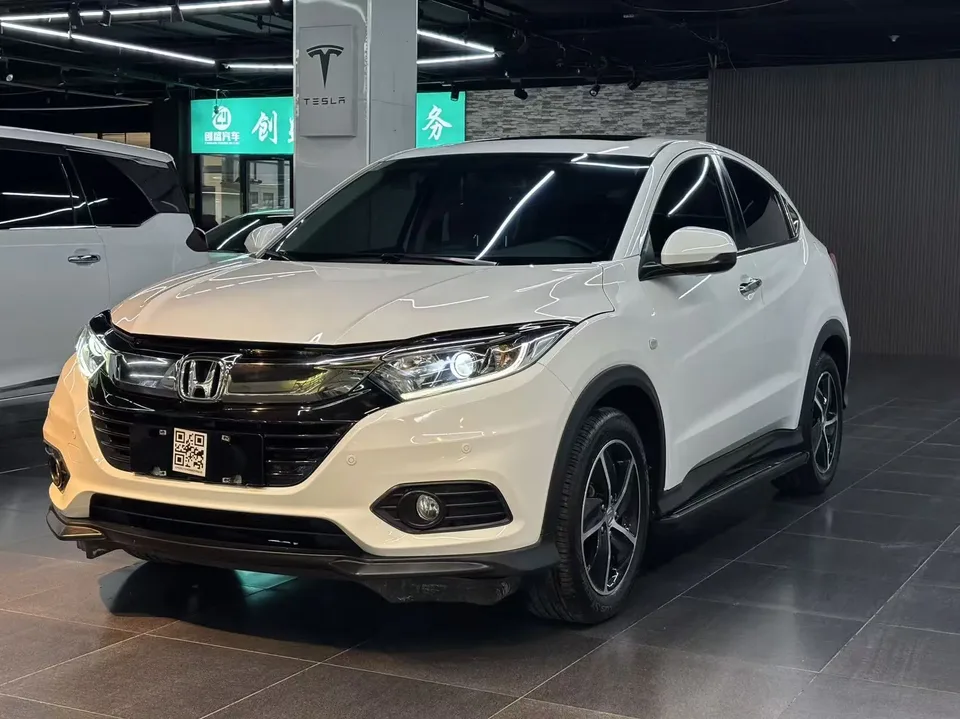 Honda VEZEL Binzhi 2022 1.5L CVT Phantom Night Pioneer Edition 2022 — photo 1, buy with delivery to Moscow