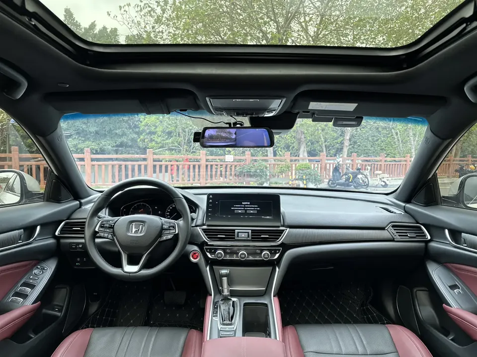 Honda Inspire 2022 Insignia 260TURBO Fine Edition 2022 — миниатюра 3