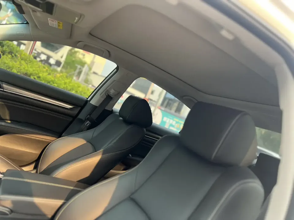 Honda Accord 2022 Accord 260TURBO Fantasy Night Premium Edition 2022 — миниатюра 5