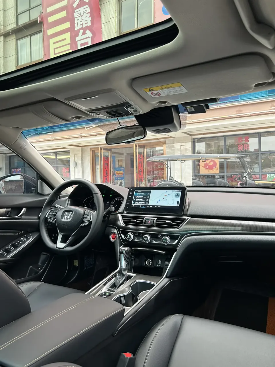 Honda Accord 2022 Accord 260TURBO Fantasy Night Premium Edition 2023 — миниатюра 3