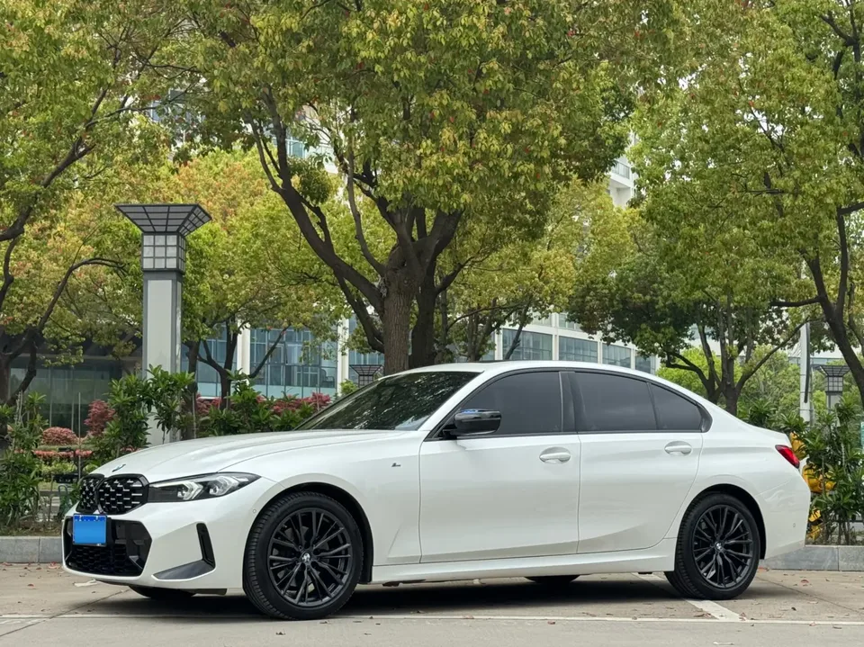 BMW 3 Series 2023