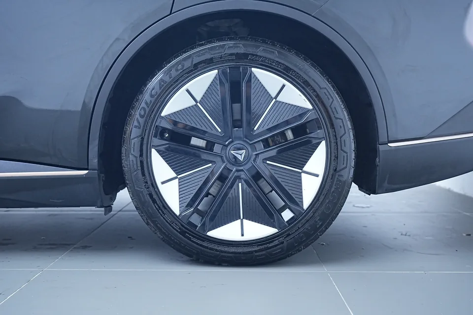 Deepal dark blue SL03 2023