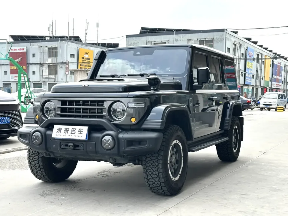 212 T01 212 T01 2024 2.0T Changfeng Edition 2025 — photo 1, buy with delivery to Moscow