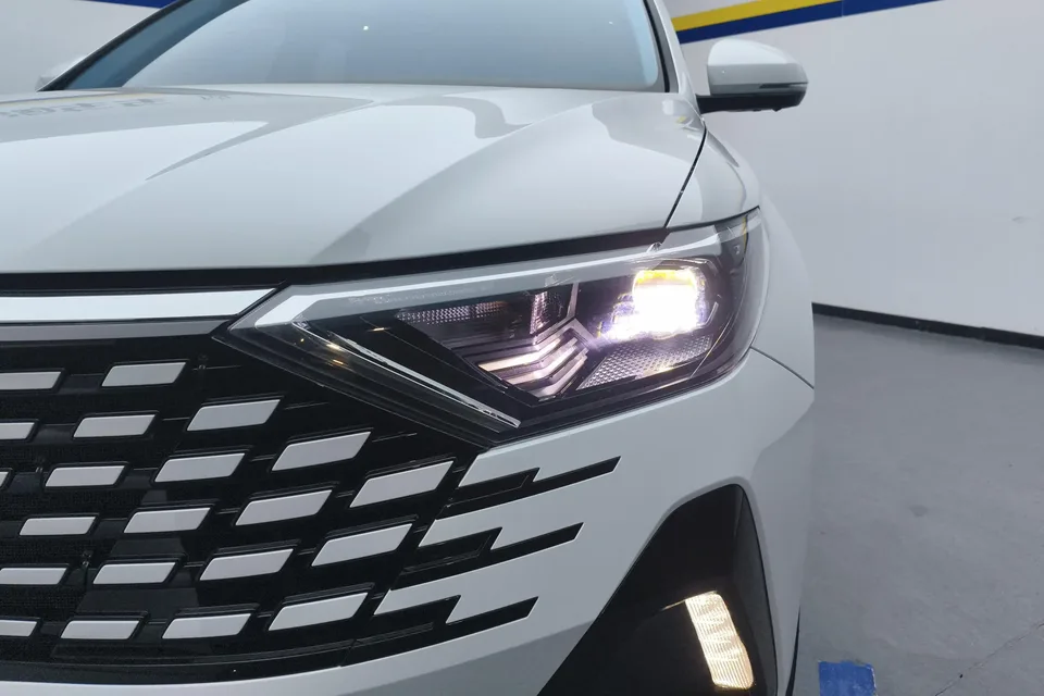 Jetta VS7 280TSI Automatic Glory Edition 2025 — thumbnail 2