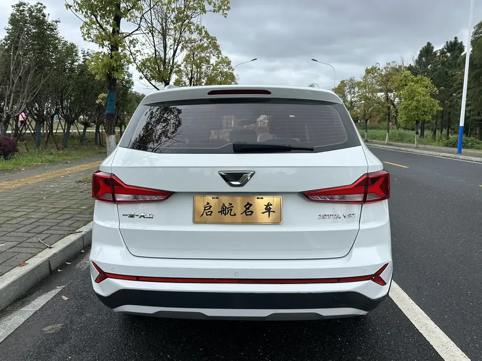Jetta VS7 Jetta VS7 2021 Panda Edition 1.4T Automatic Glory 2023 — thumbnail 2