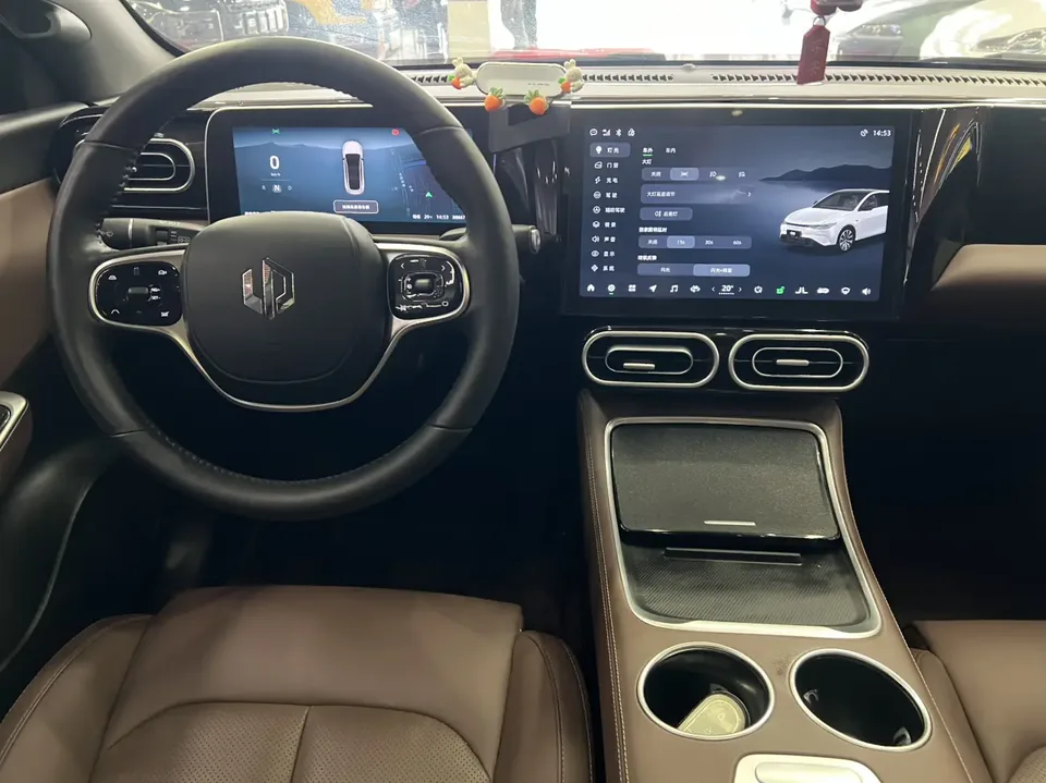 Leapmotor Zero running C01 Extended Range 216 Comfort Edition 2024 — миниатюра 3