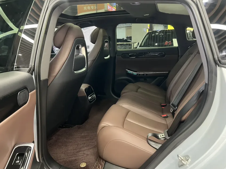 Leapmotor Zero running C01 Extended Range 216 Comfort Edition 2024 — миниатюра 4