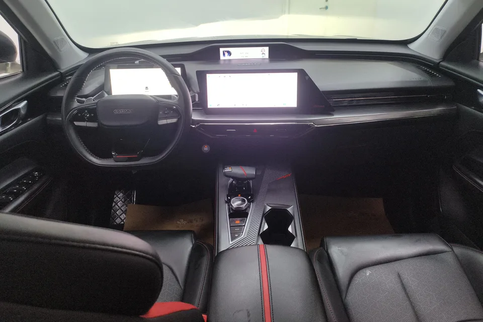 Oshan Changan Auchan Z6 Blue Whale 1.5T DCT Smart Navigation Model 2022 — миниатюра 3