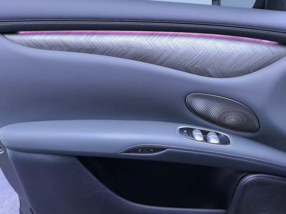 Zhiji LS6 Zhiji LS6 2025 Linglizard Intelligent Driving Edition 2025 — миниатюра 2