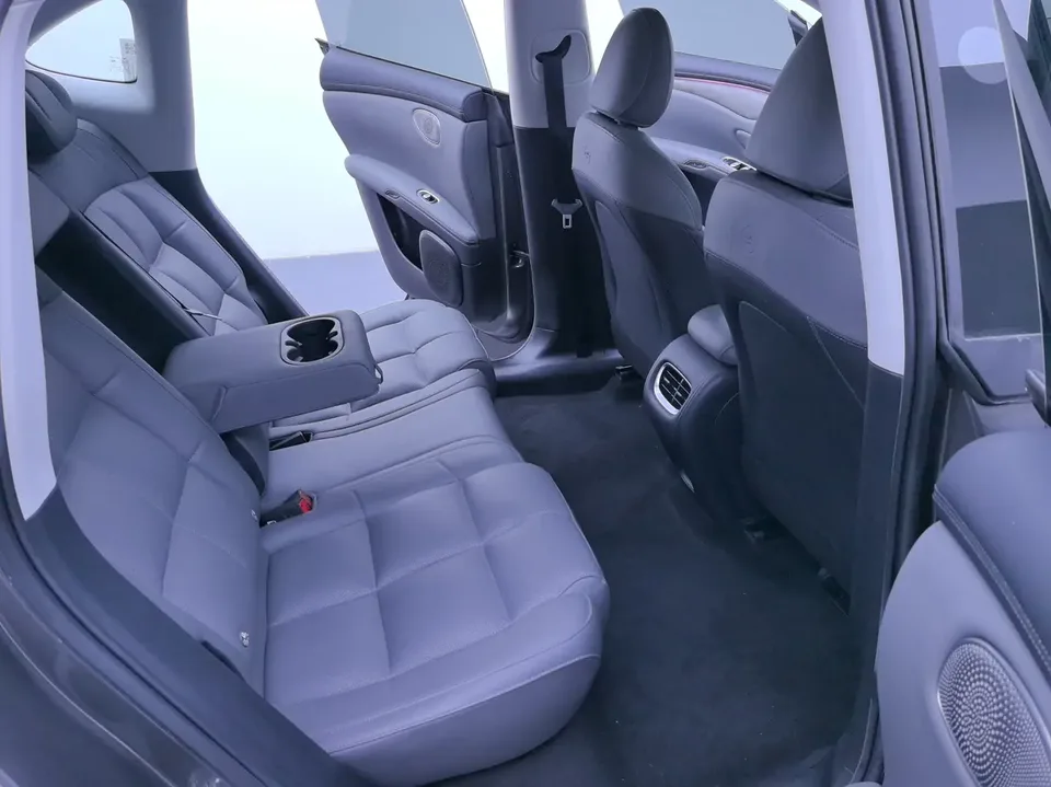 Zhiji LS6 Zhiji LS6 2025 Linglizard Intelligent Driving Edition 2025 — миниатюра 4