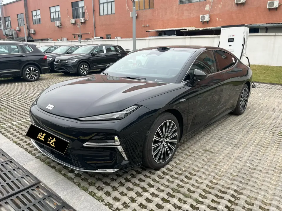Geely Galaxy Star 8 PHEV 2025