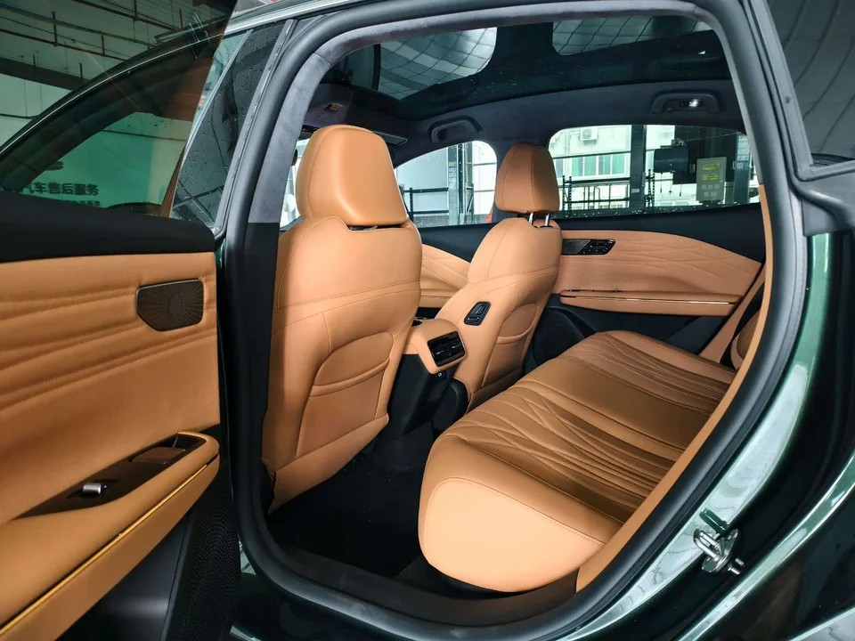 Geely Galaxy Star 8 PHEV 130km EM-P Starship Edition 2025 — миниатюра 5