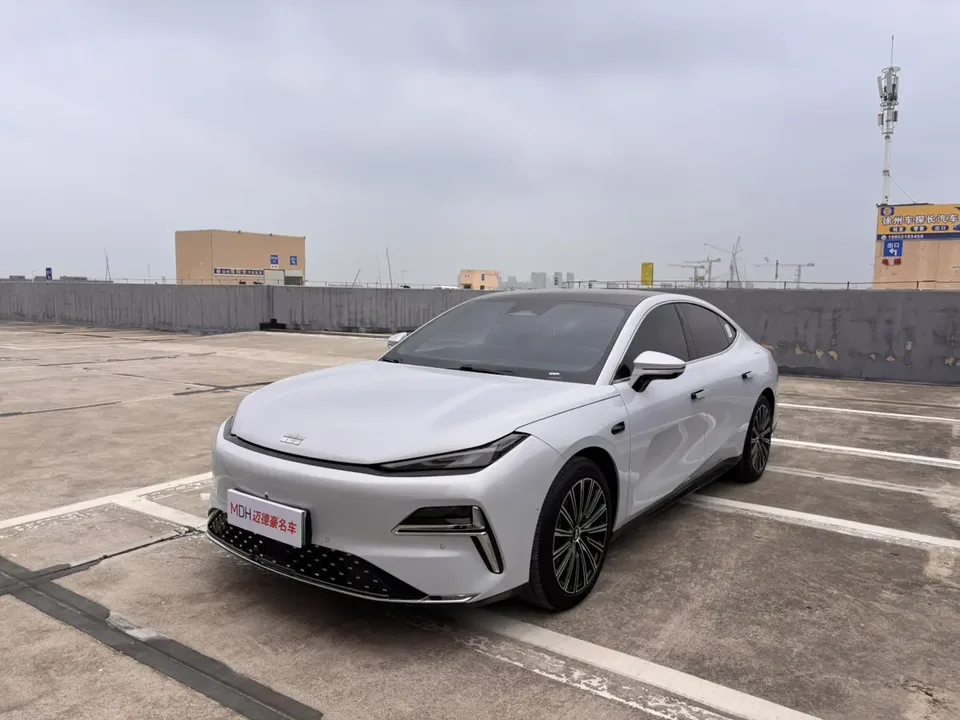 Geely Galaxy Star 8 PHEV 2025