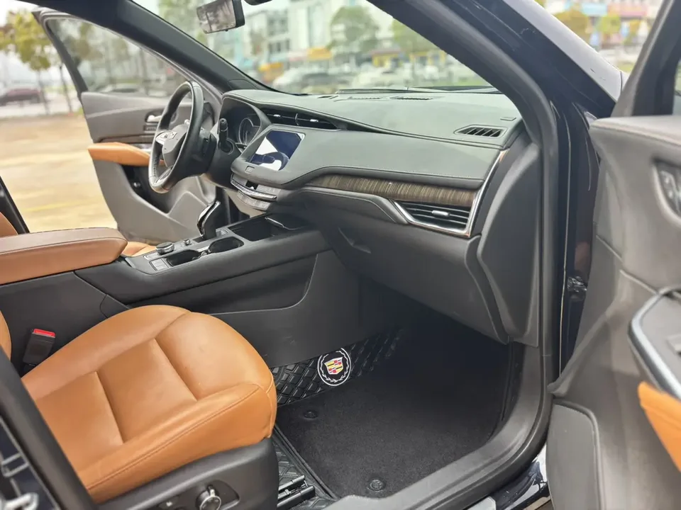 Cadillac XT4 Cadillac XT4 2022 28T two-wheel drive premium model 2022 — миниатюра 5