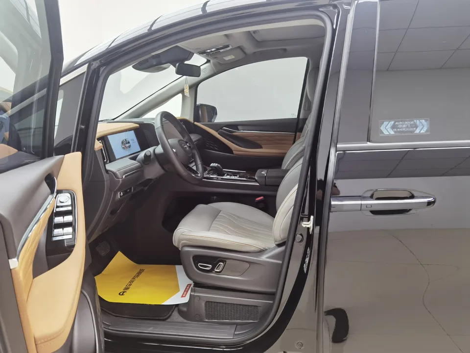 GAC Trumpchi M8 Trumpchi M8 2024 Master Series 2.0TGDI Premium Edition 2024 — миниатюра 4