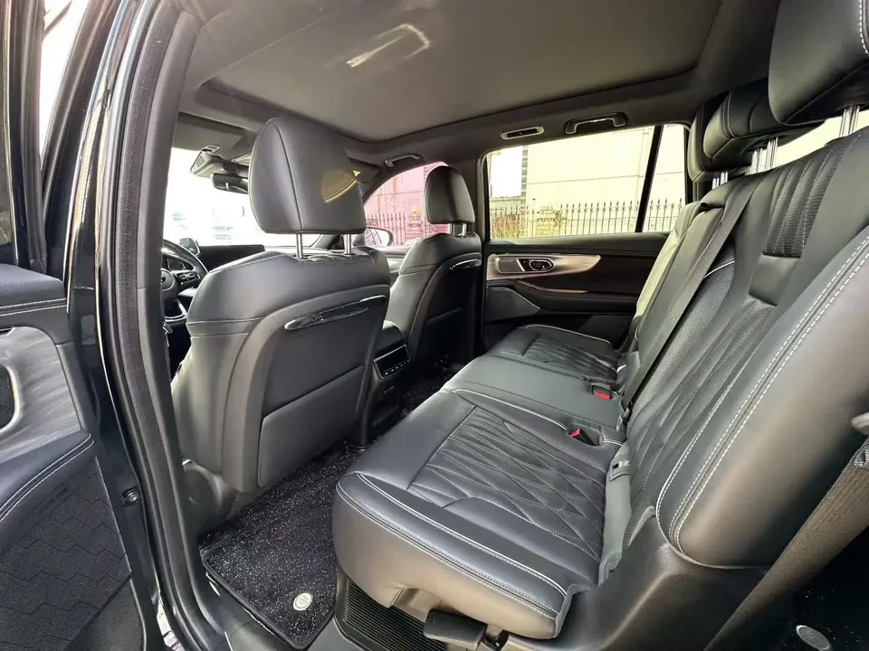GAC Trumpchi GS8 Trumpchi GS8 2022 Trumpchi GS8 2022 Dual Engine Series 2.0TM Hybrid 4WD Premium Edition 7 Seaters 2023 — thumbnail 3