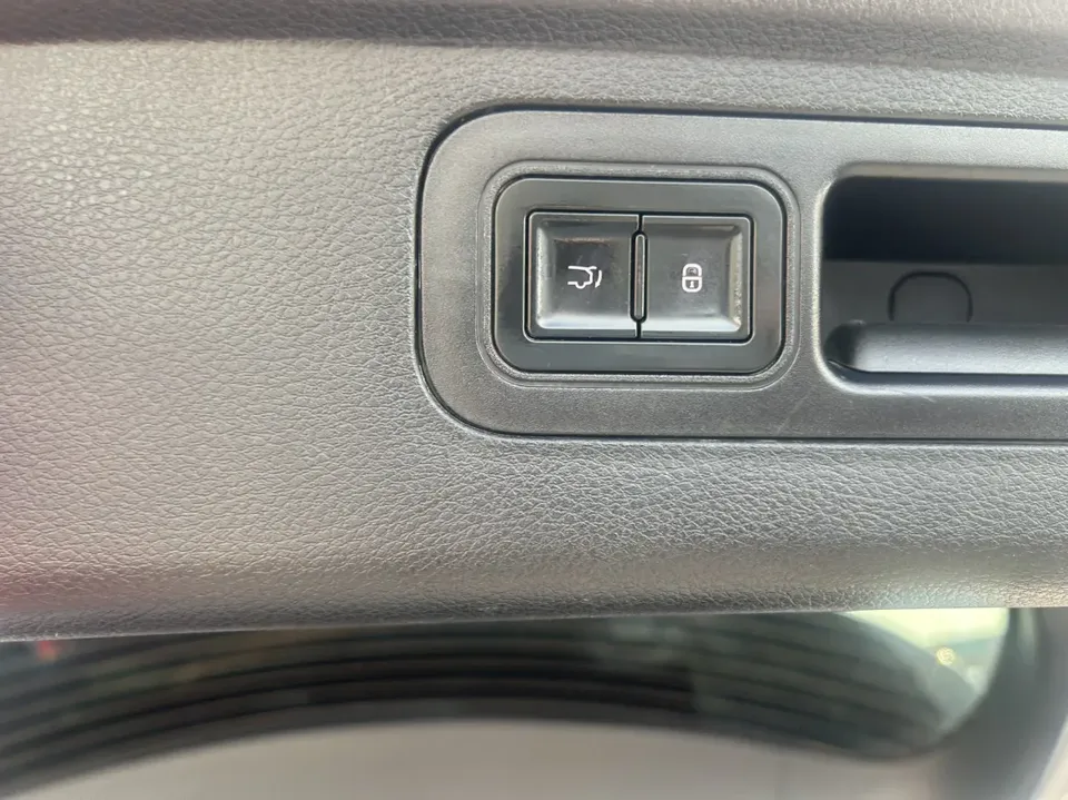 BYD Tang DM Tang DM 2021 DM-i 1.5T 112KM Premium Edition 2022 — thumbnail 3