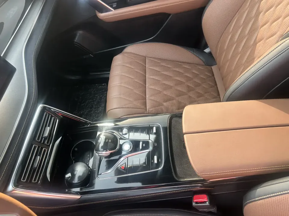BYD Tang DM Tang DM 2021 DM-i 1.5T 112KM Premium Edition 2022 — thumbnail 4