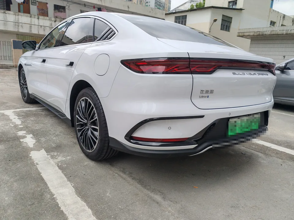 BYD Han DM DM-i Champion Edition 121KM Prestige Edition 2023 — миниатюра 4
