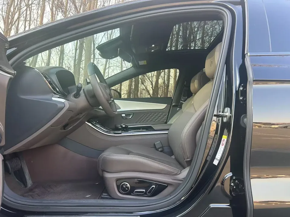 BYD Han DM DM-i Honor Edition 121KM Elite 2024 — миниатюра 5