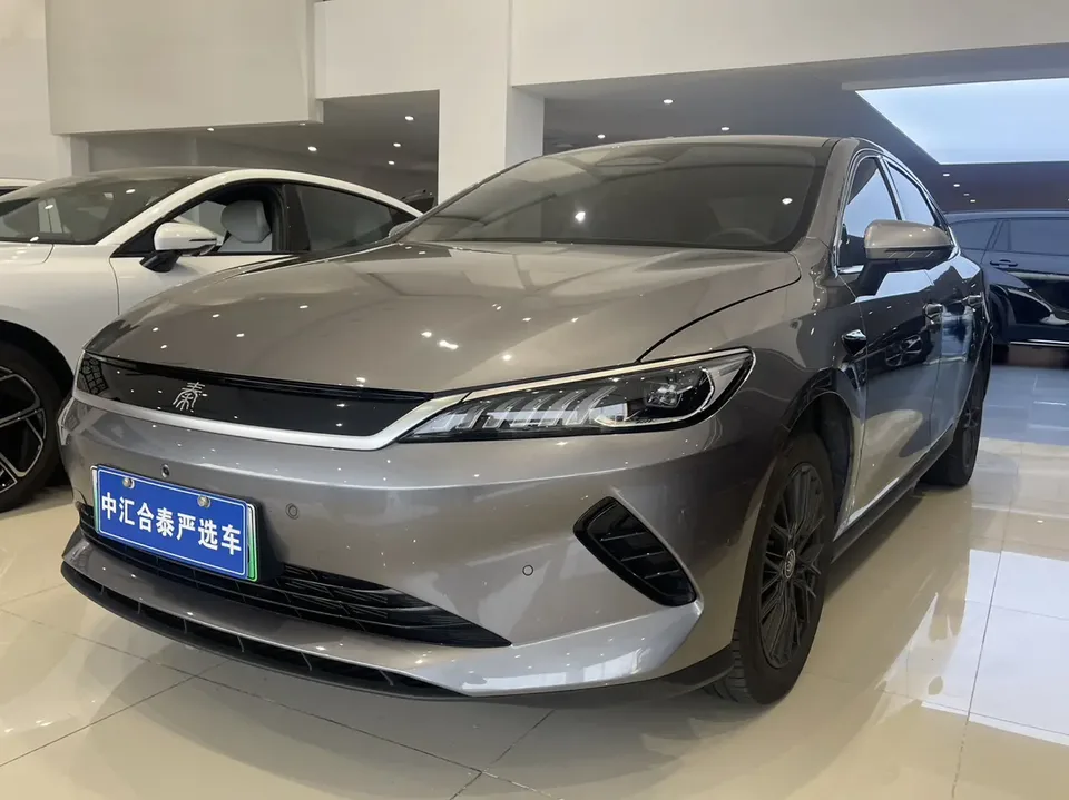 BYD Qin PLUS EV Intelligent Driving Edition 510KM Leading Edition 2025 — фото 1, купить с доставкой в Москву