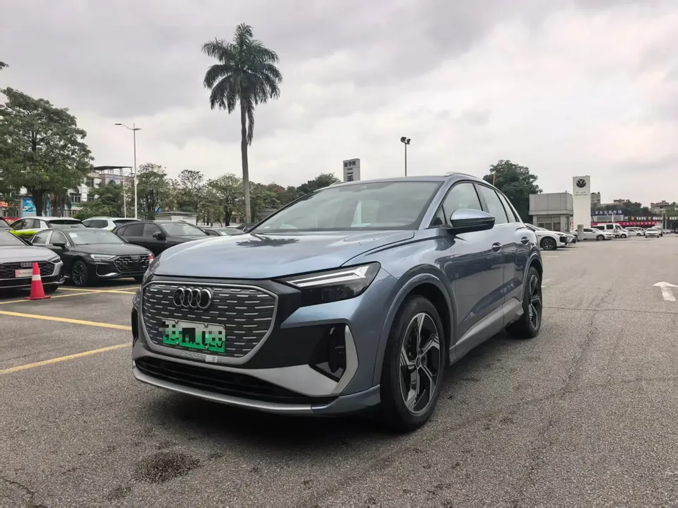Audi Q4 e-tron 2025