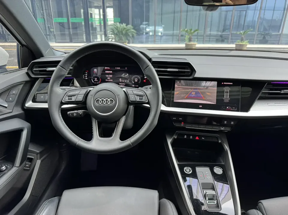 Audi A3 Sportback 35 TFSI stylish and sporty 2023 — миниатюра 4