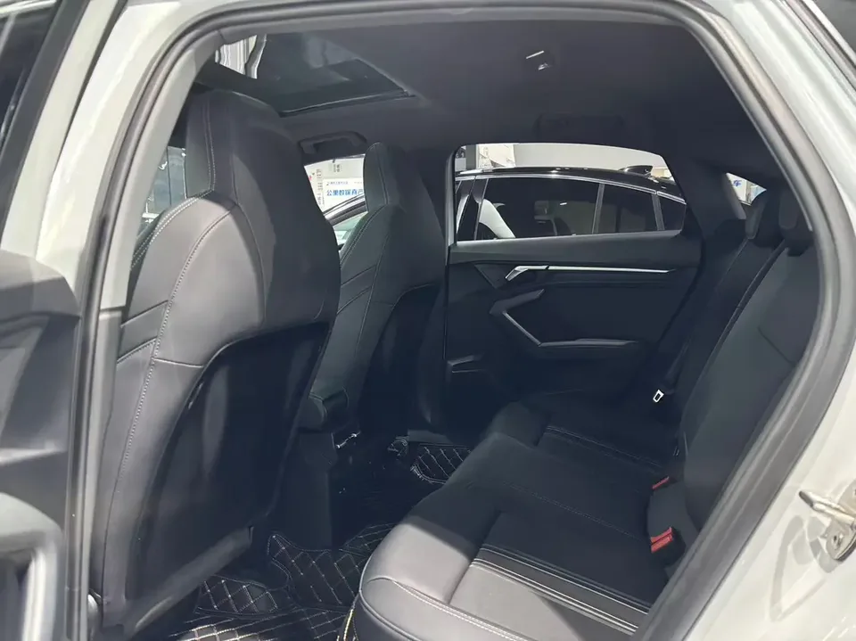 Audi A3 facelift A3L Limousine 35 TFSI stylish and sporty 2023 — миниатюра 5