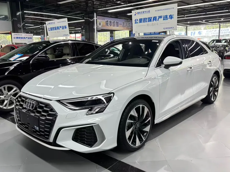 Audi A3 facelift A3L Limousine 35 TFSI stylish and sporty 2023 — фото 1, купить с доставкой в Москву