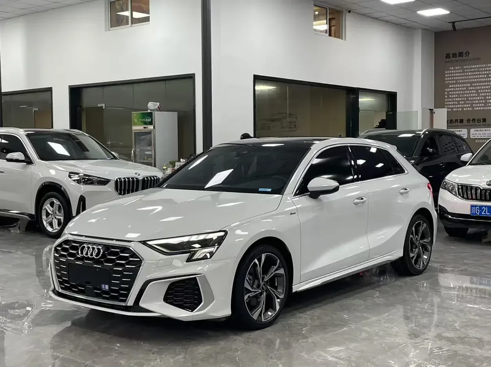 Audi A3 Audi A3 2022 Sportback 35 TFSI Stylish and sporty 2022 — photo 1, buy with delivery to Moscow