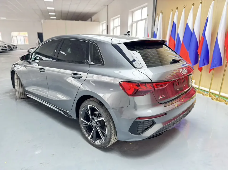 Audi A3 Sportback 35 TFSI Fashionable and Elegant 2022 — миниатюра 2
