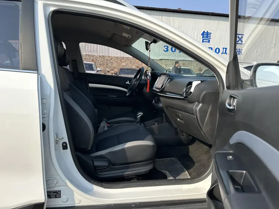 Kia KX1 Yipao 2021 1.4L automatic fun version 2022 — миниатюра 3