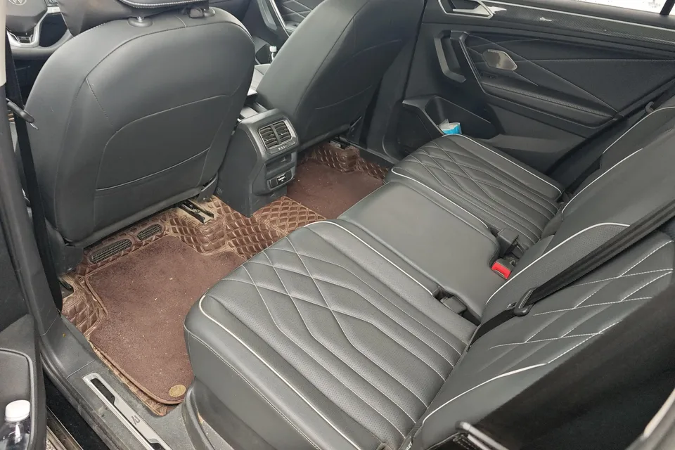 Volkswagen Tiguan L Tiguan L 2024 330TSI 2WD R-Line Enjoy Edition 2024 — миниатюра 5