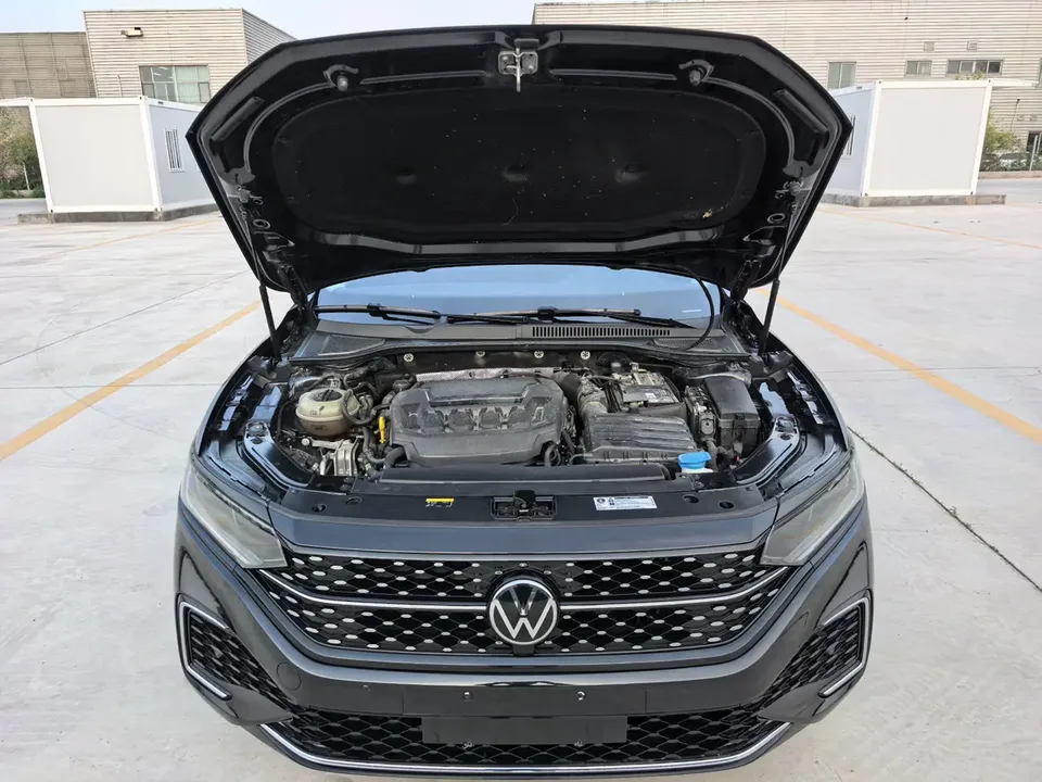 Volkswagen Passat facelift 330TSI Elite Edition 2023 — миниатюра 3
