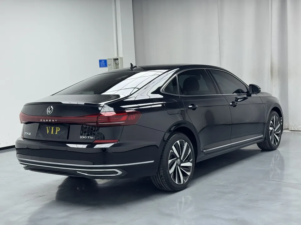 Volkswagen Passat Passat 2023 330TSI Elite Edition 2023 — миниатюра 2