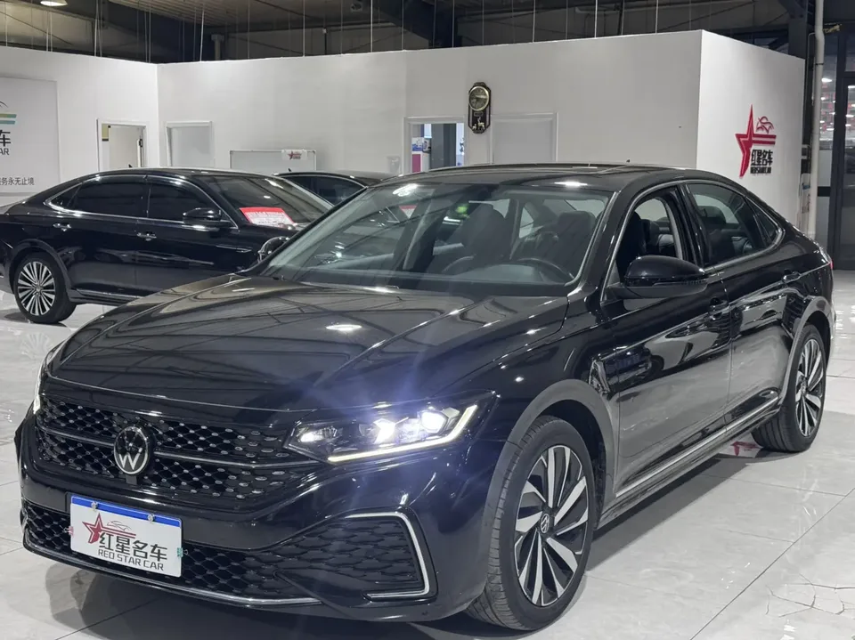 Volkswagen Passat 2022